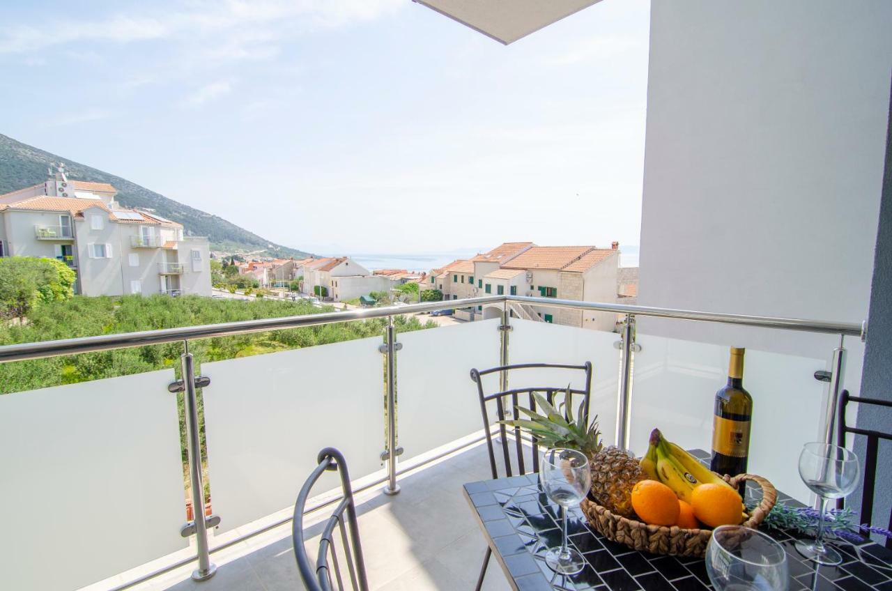 Apartments Sara 3 볼 외부 사진
