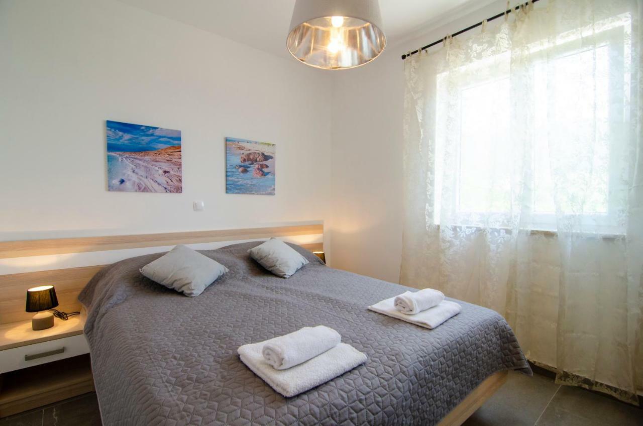 Apartments Sara 3 볼 외부 사진