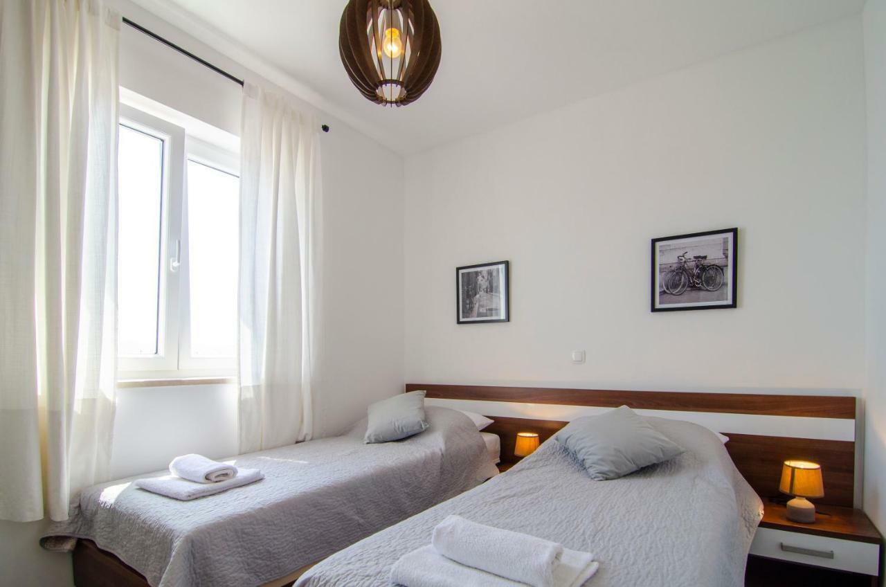Apartments Sara 3 볼 외부 사진