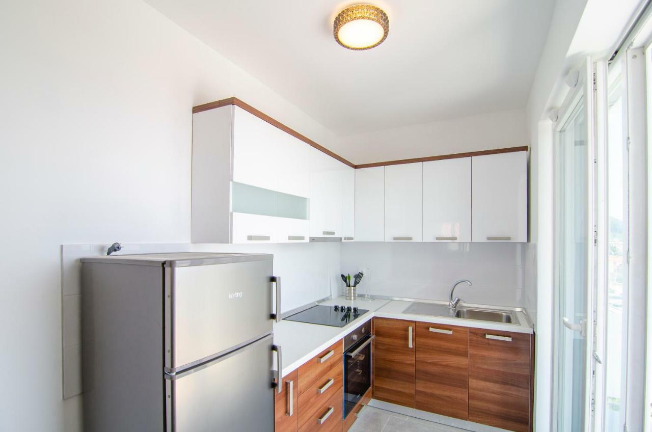Apartments Sara 3 볼 외부 사진