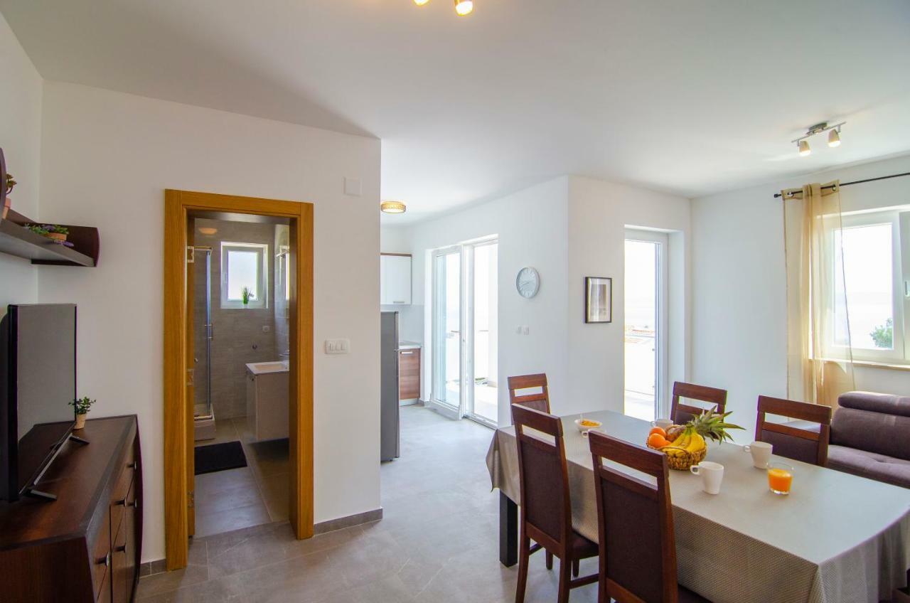 Apartments Sara 3 볼 외부 사진