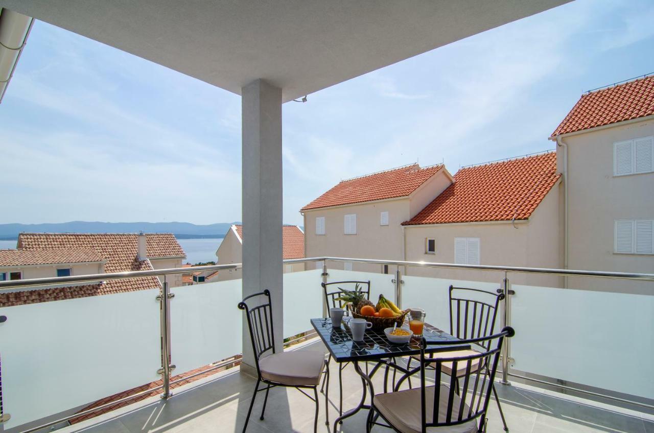 Apartments Sara 3 볼 외부 사진